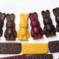 小さいウサギのチョコレートがかわいい。MADAME CACAOのシュリアンとロゴのフリチュール